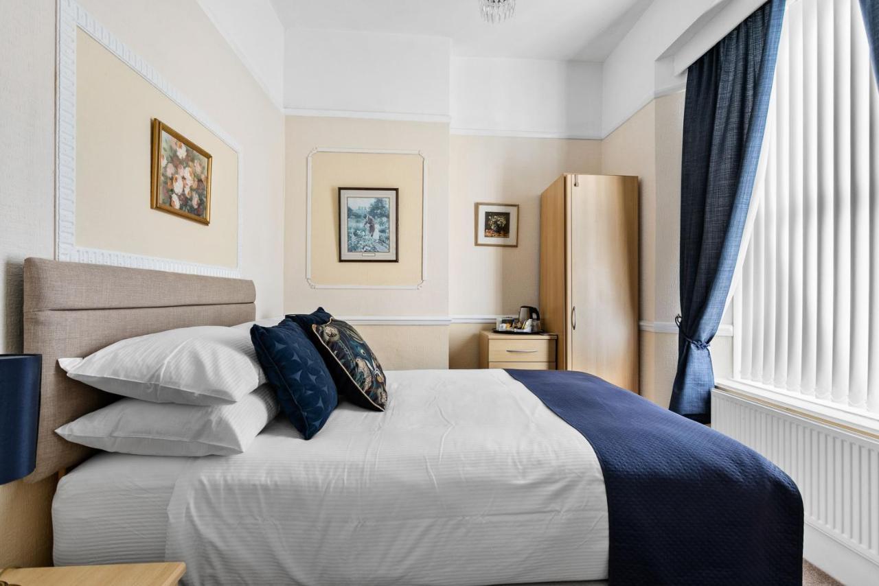 Melba House (Adults Only) Bed & Breakfast Torquay Exterior photo