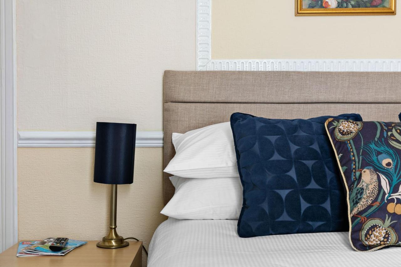 Melba House (Adults Only) Bed & Breakfast Torquay Exterior photo