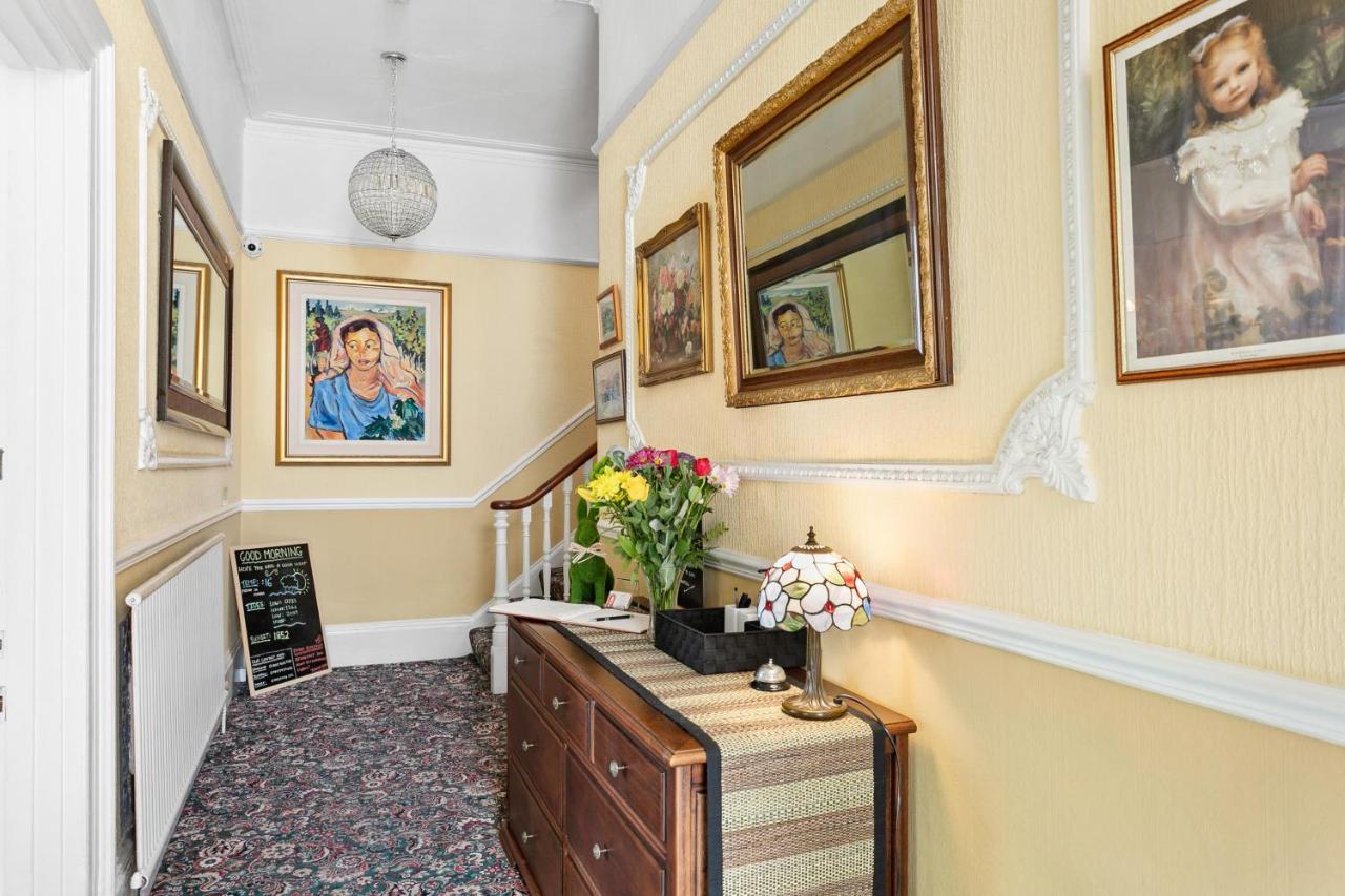 Melba House (Adults Only) Bed & Breakfast Torquay Exterior photo
