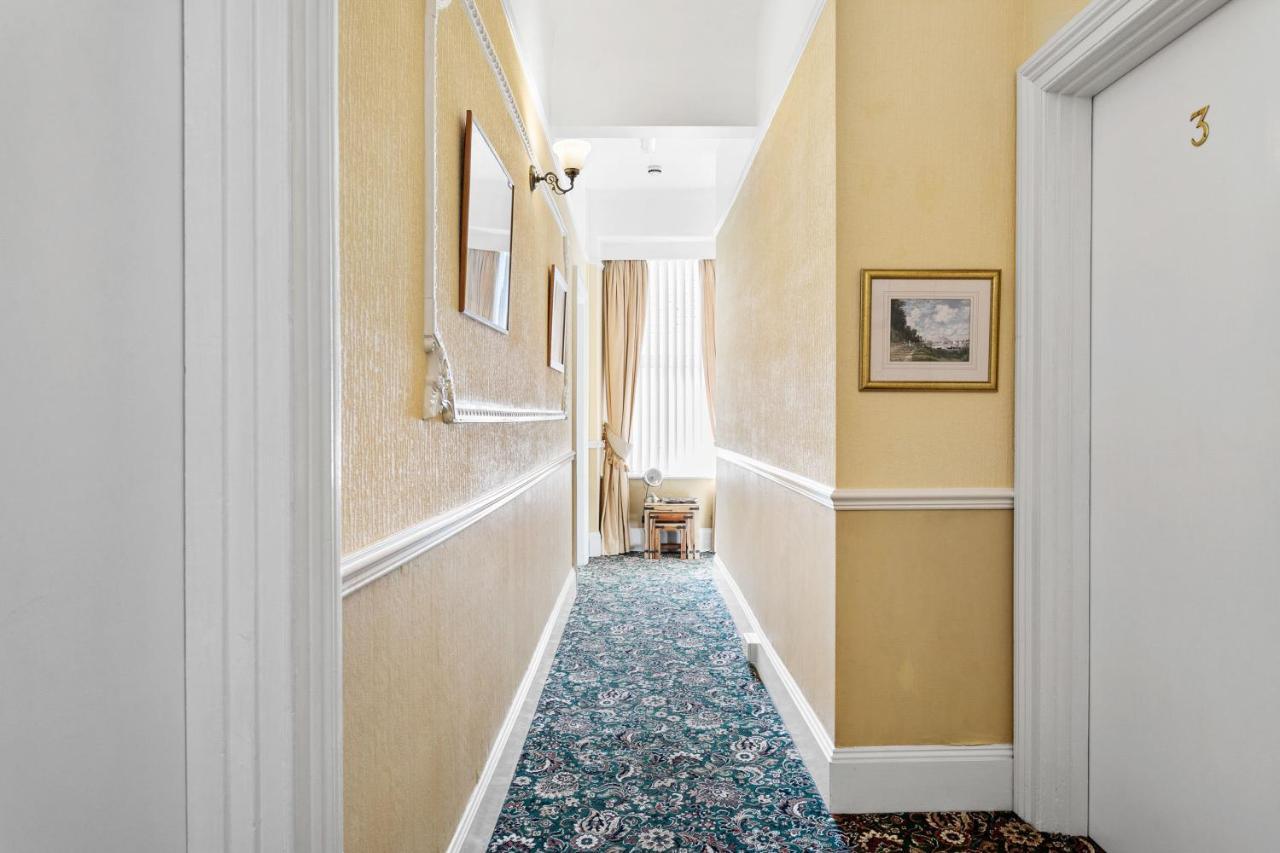Melba House (Adults Only) Bed & Breakfast Torquay Exterior photo