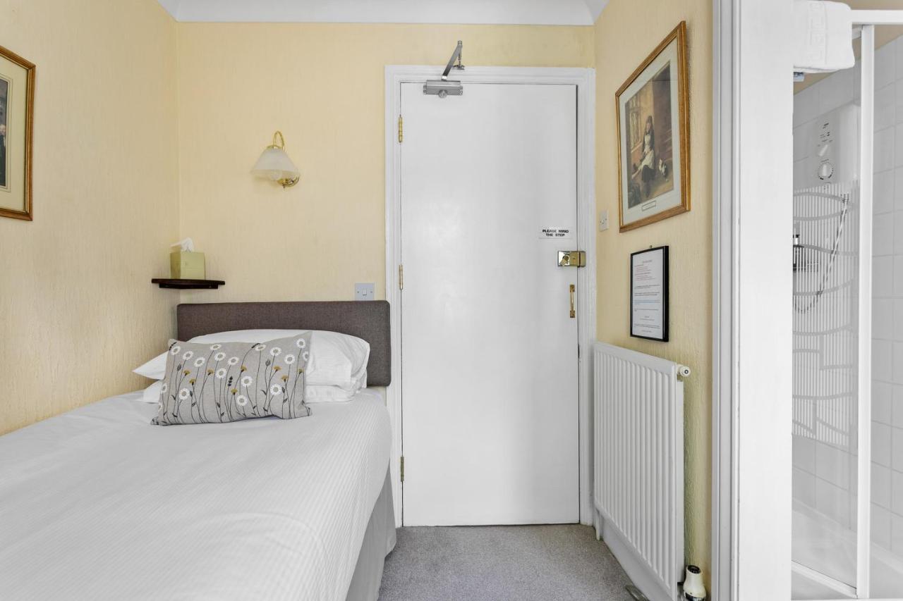 Melba House (Adults Only) Bed & Breakfast Torquay Exterior photo