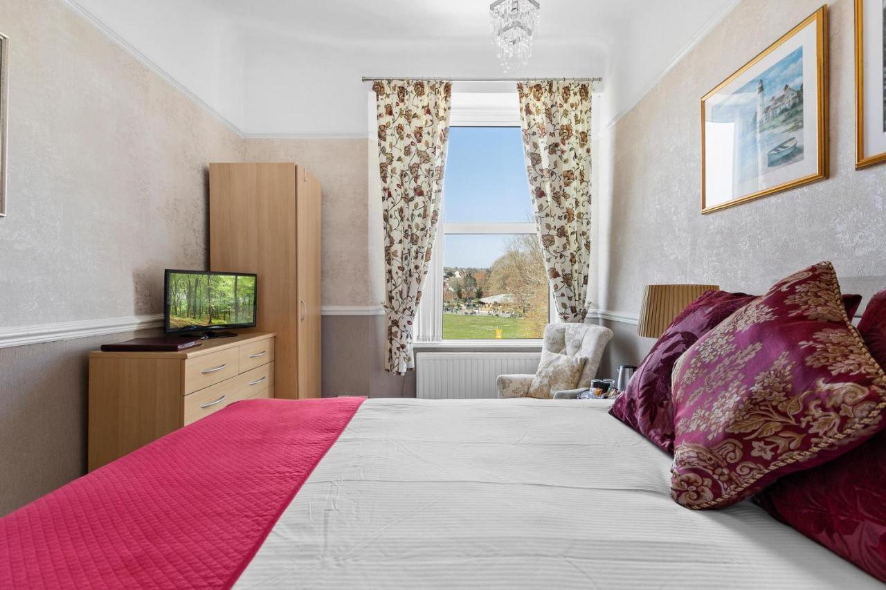 Melba House (Adults Only) Bed & Breakfast Torquay Exterior photo