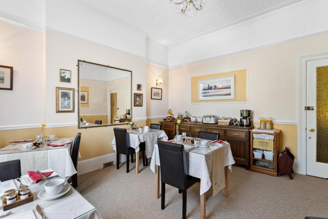 Melba House (Adults Only) Bed & Breakfast Torquay Exterior photo