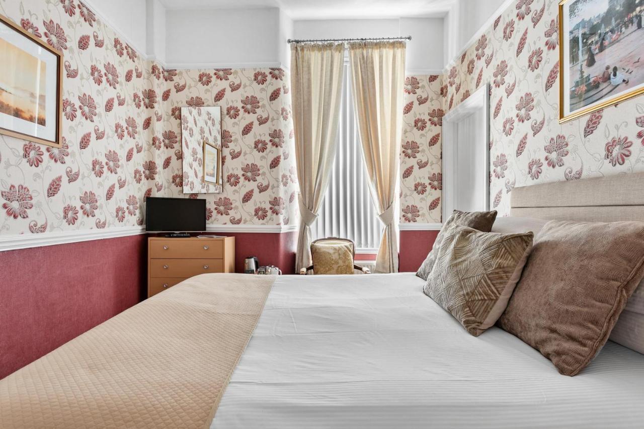 Melba House (Adults Only) Bed & Breakfast Torquay Exterior photo