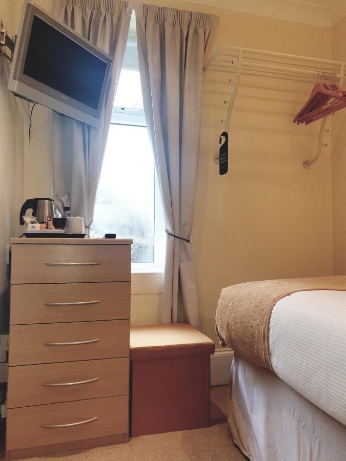 Melba House (Adults Only) Bed & Breakfast Torquay Exterior photo