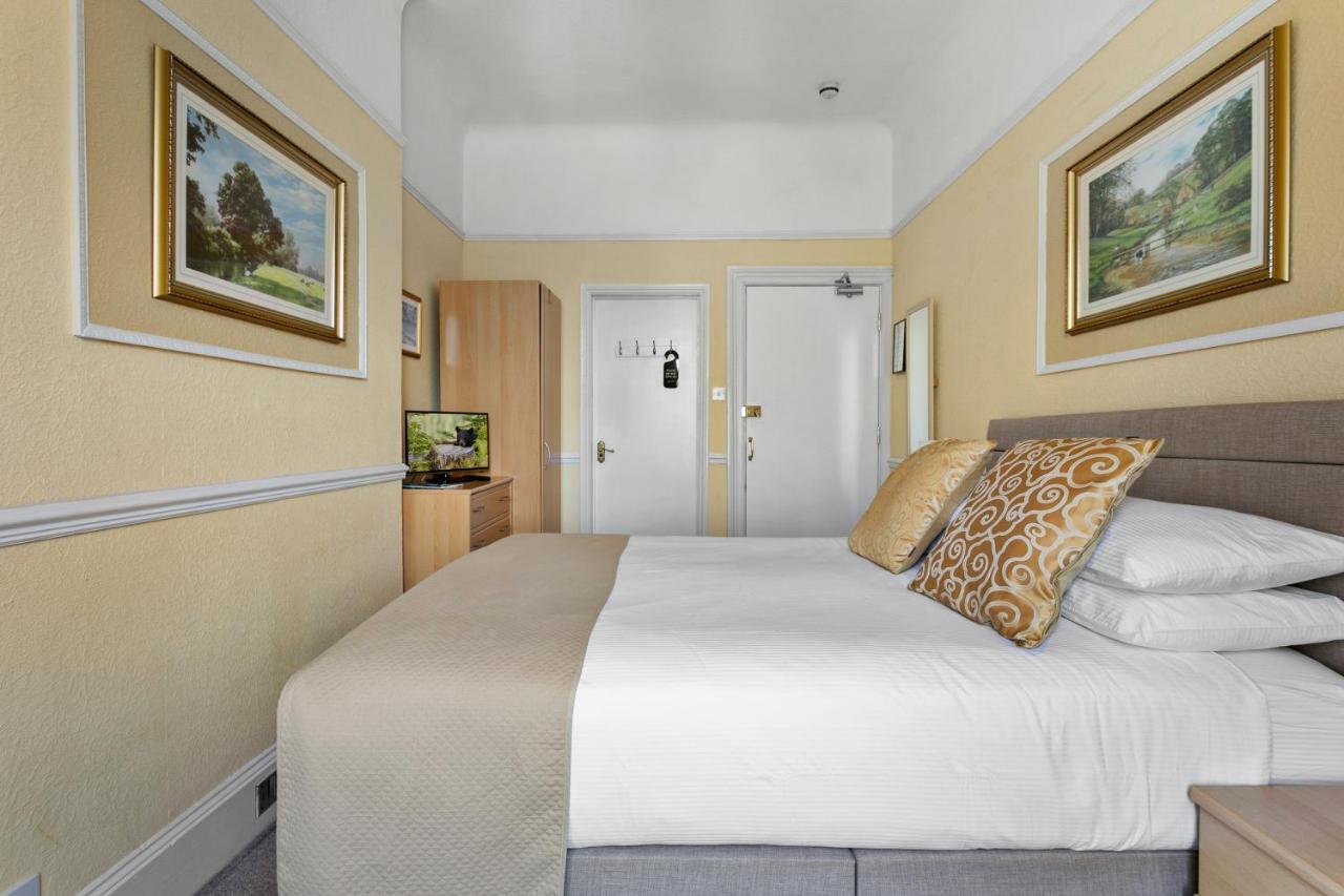 Melba House (Adults Only) Bed & Breakfast Torquay Exterior photo