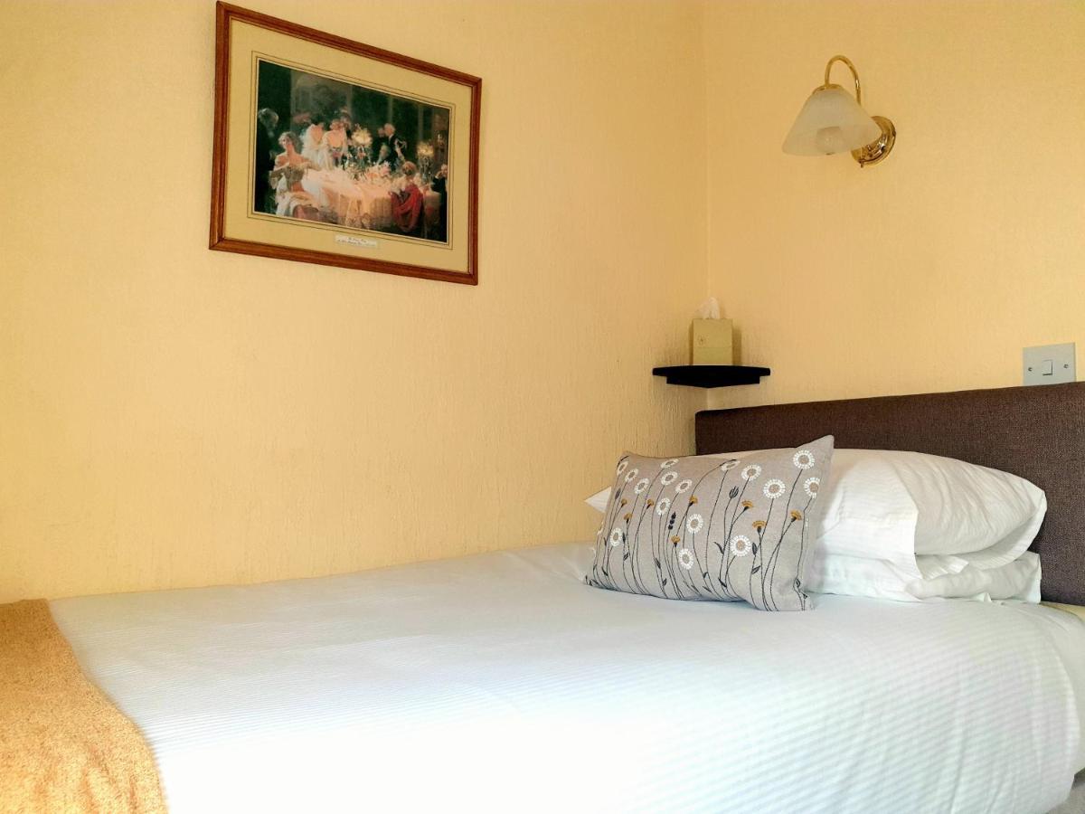 Melba House (Adults Only) Bed & Breakfast Torquay Exterior photo