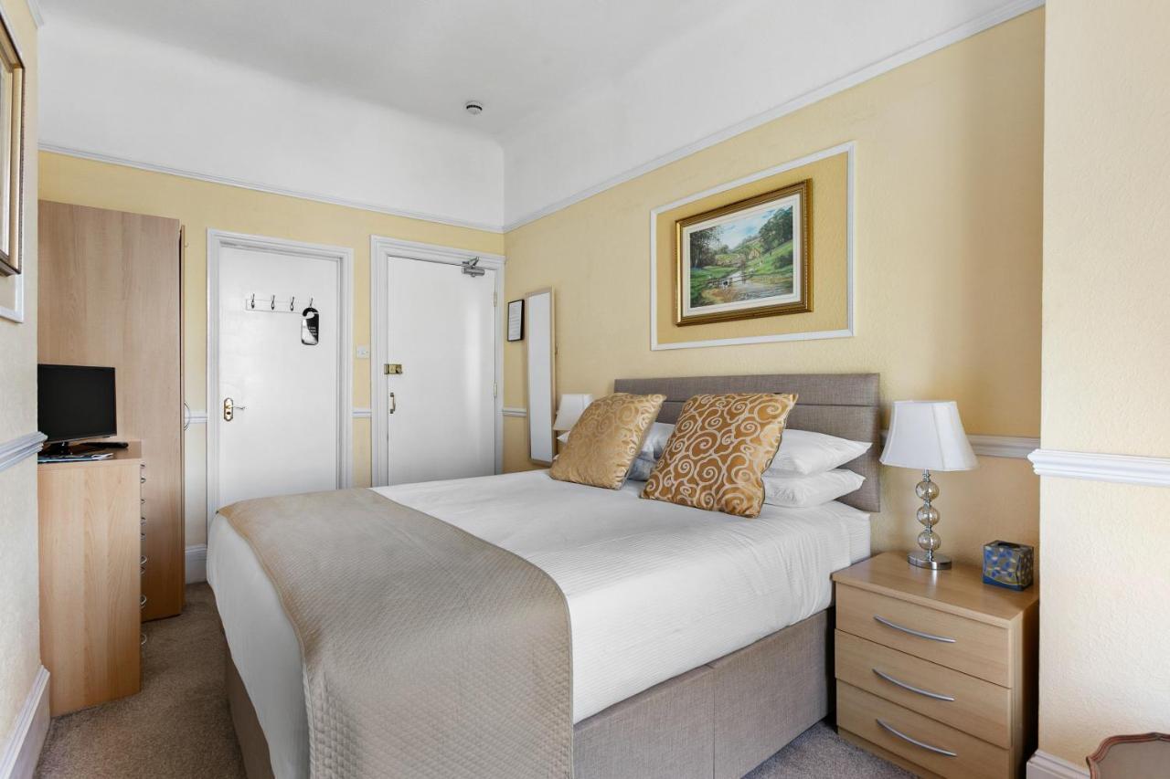 Melba House (Adults Only) Bed & Breakfast Torquay Exterior photo