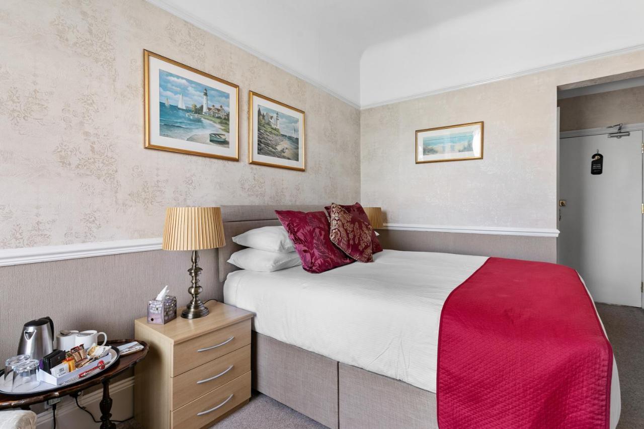 Melba House (Adults Only) Bed & Breakfast Torquay Exterior photo