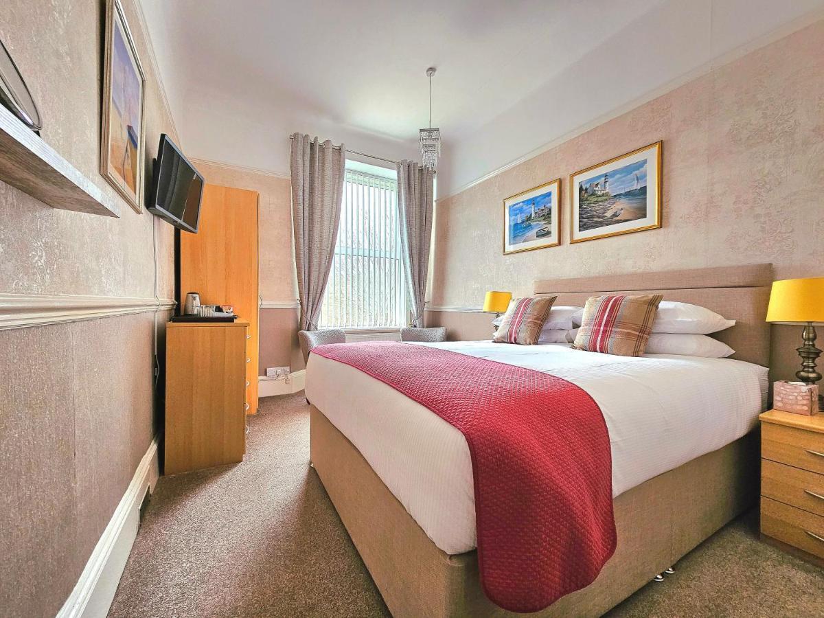 Melba House (Adults Only) Bed & Breakfast Torquay Exterior photo