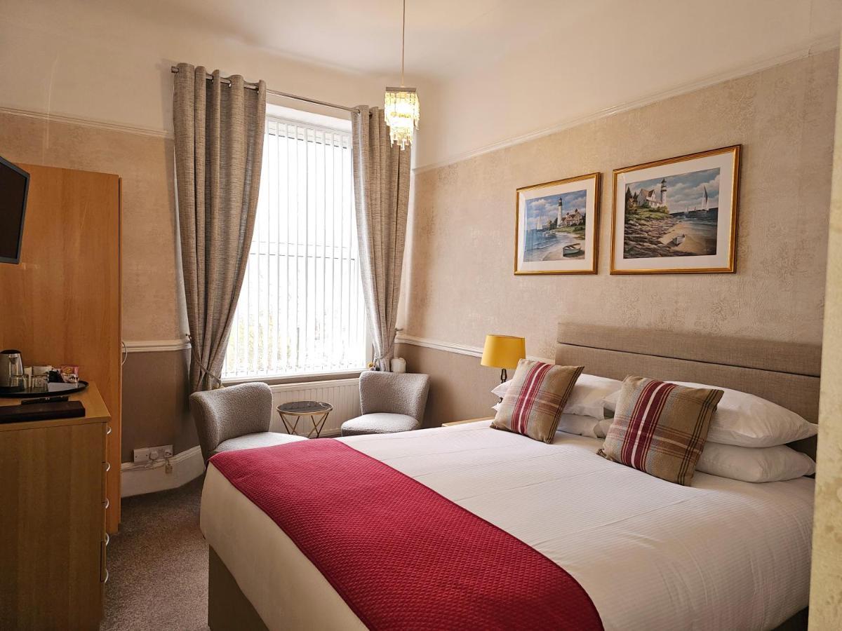 Melba House (Adults Only) Bed & Breakfast Torquay Exterior photo