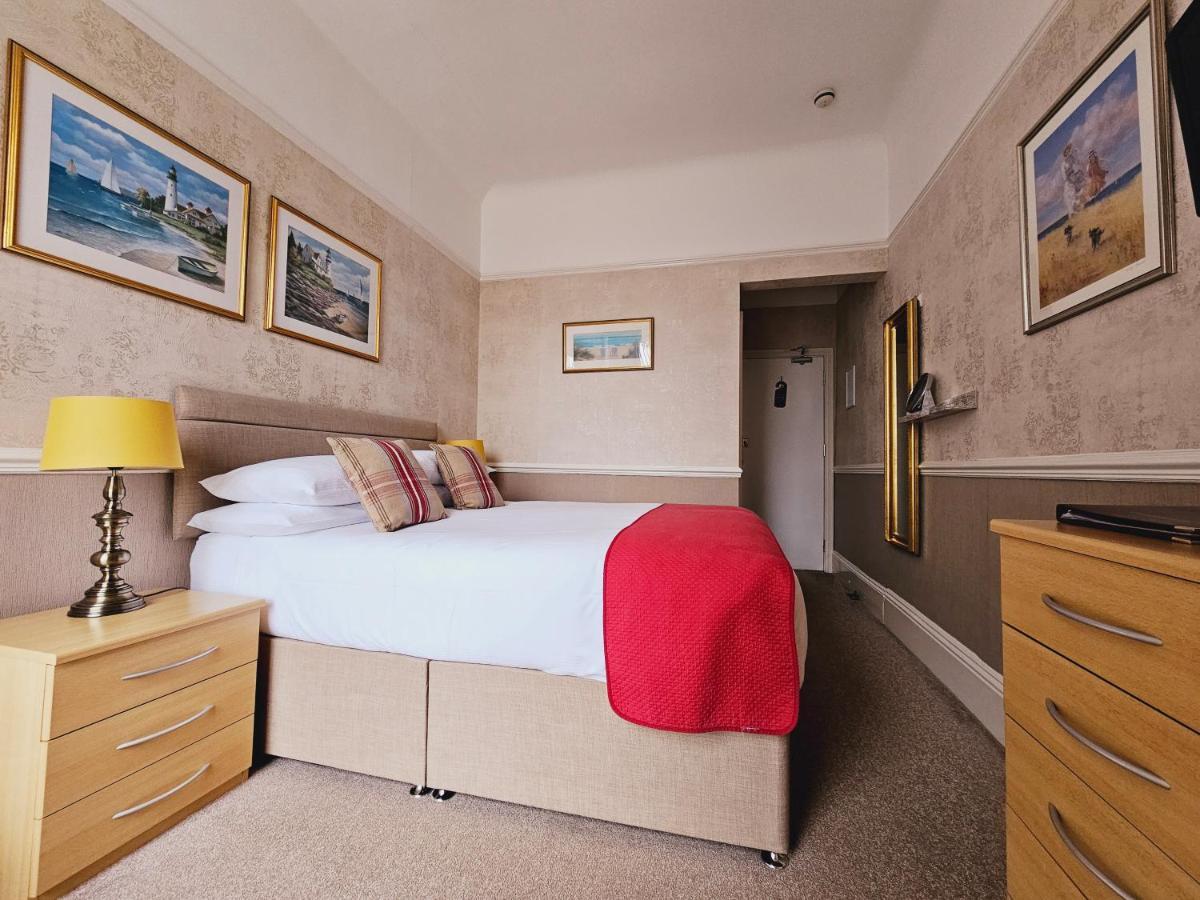 Melba House (Adults Only) Bed & Breakfast Torquay Exterior photo